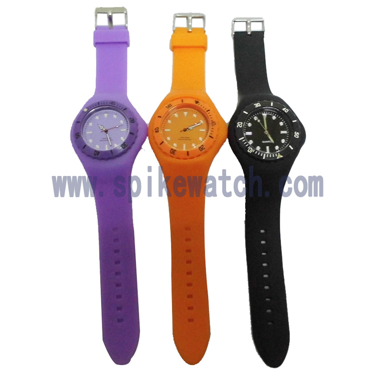 Changable band silicone watch